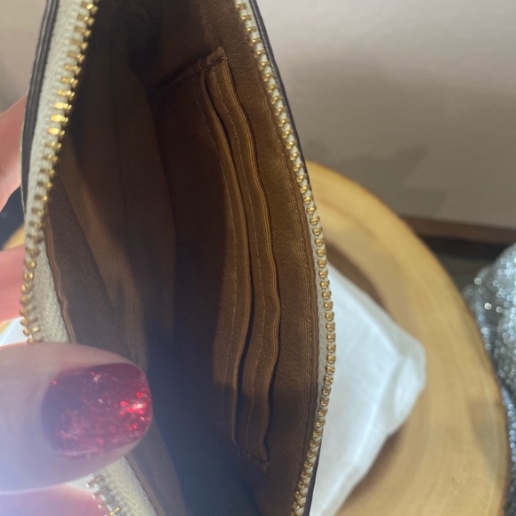 Coach wristlet limes